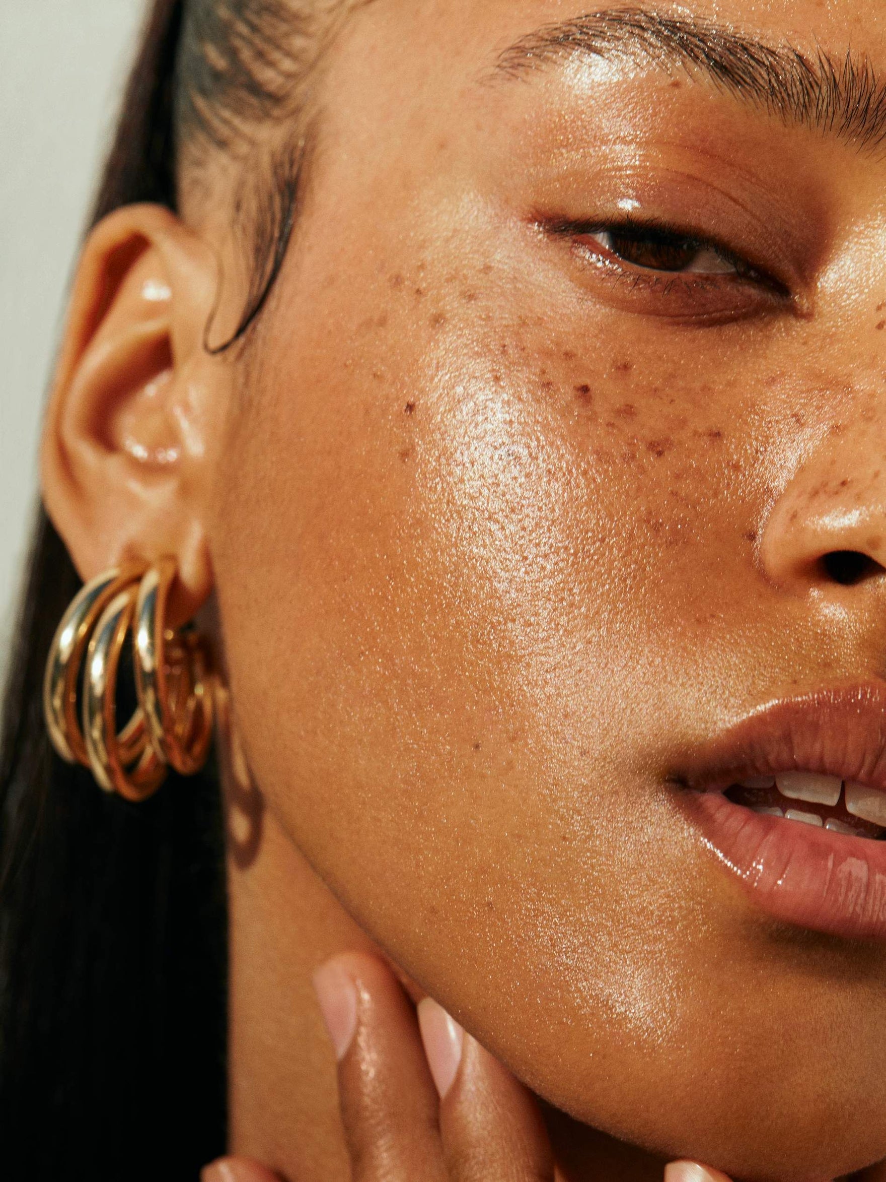 GET THE SUMMER GLOW: 6 STEPS FOR YOUR SKINCARE ROUTINE THIS SUMMER